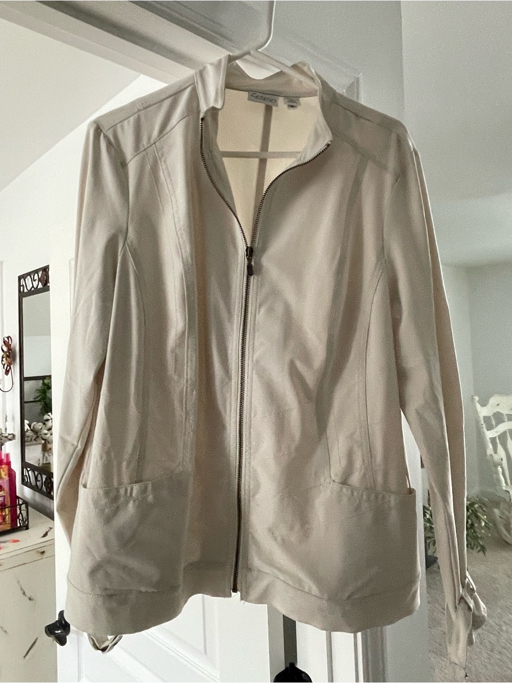 Light Cream Women's Zip-Front Jacket